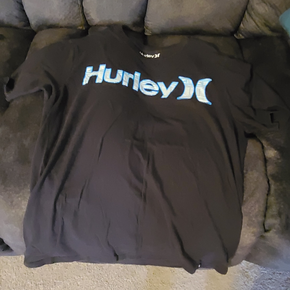 Hurley t shirt